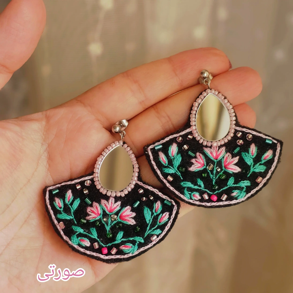 گوشواره گلدوزی مدل اشک آینه
