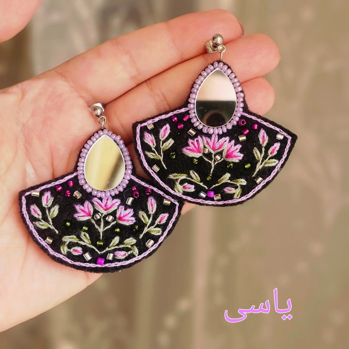 گوشواره گلدوزی مدل اشک آینه