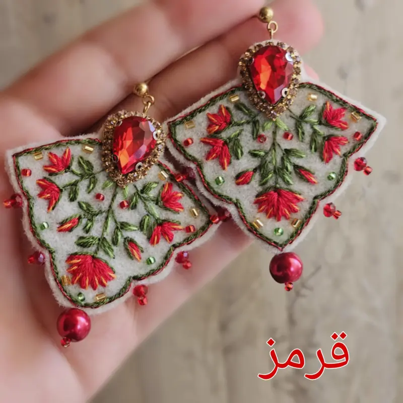 گوشواره گلدوزی مدل باغ رویا